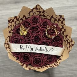 Ramo Buchon, Eternal Flowers, Forever roses, rosas eternas   These are eternal roses, son Rosa’s eternas  Ramo buchon#ramo #ramobuchon #flores #flores