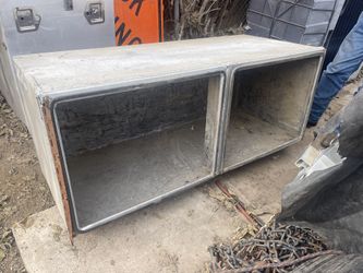 Tool Box / Headboard Deck