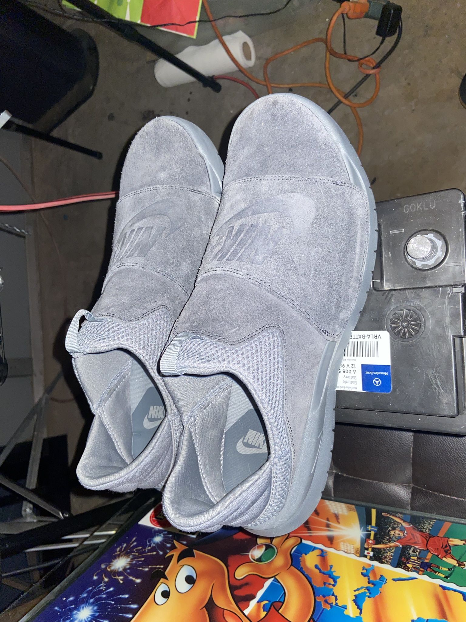 Nike Benassi Slip Ons Mens Size 12