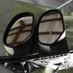 07-14 Avalanche, Tahoe, Yukon Both Door Mirrors OEM