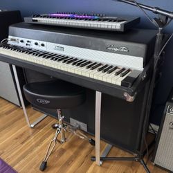 FENDER RHODES 73 KEY SUITCASE MODEL 