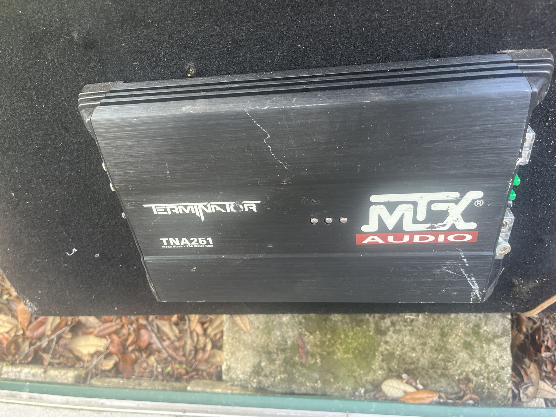 Terminators with amp