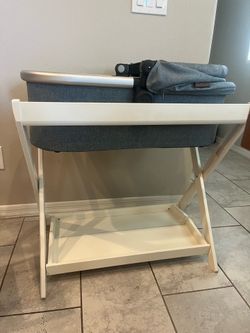 Uppababy bassinet and stand