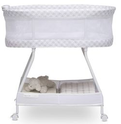 Delta Children Bassinet