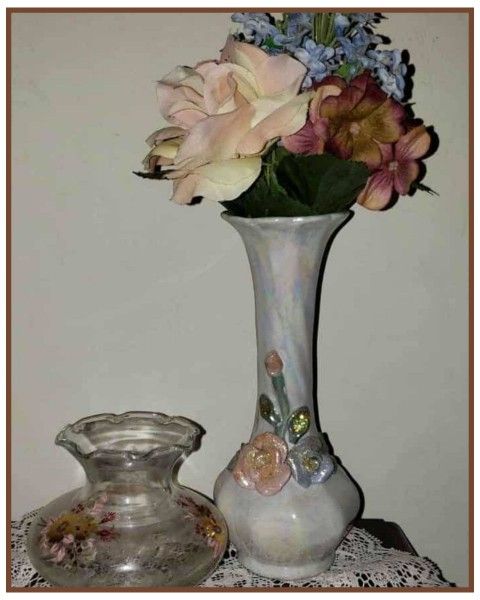 X2 VINTAGE HAND PAINTED FLORAL FLOWER ROSE IRIDESCENT PORCELAIN VASE GOLD GLITTER GLASS DISPLAY DISH