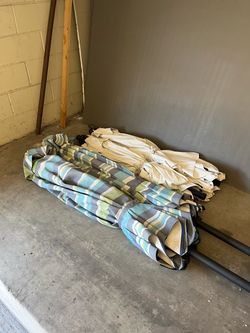 Four free market umbrellas