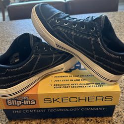 Women's Sketcher slip Ins. Like New