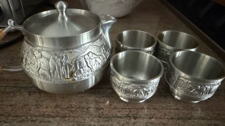 Silver tea pot