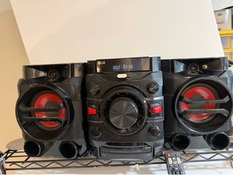 CD HOME AUDIO like New  Bluetooth