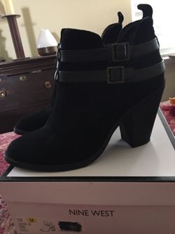 Nine west booties size 10