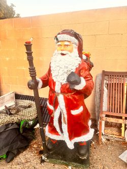 Life size Santa Claus Christmas Figurine Statue
