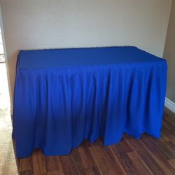 4ft Tablecloth For Sale