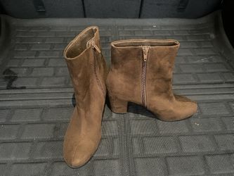 Brown Suede Women’s Boots Christian Siriano  