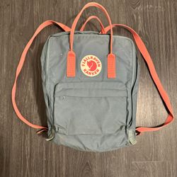 Women’s Unisex Fjallraven Kanken  Sling Pack Frost Green/Peach Pink