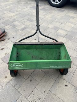 Lawn Spreader