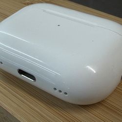 Apple AirPods Pro 2nd Gen USB-C Magsafe Charging Case Replacement A2968