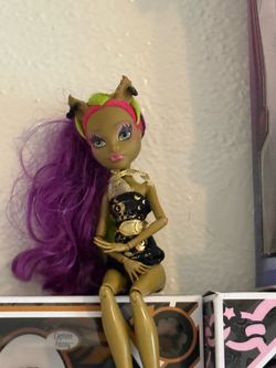 Venus/clawdeen monster high