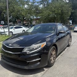 2017 KIA Optima