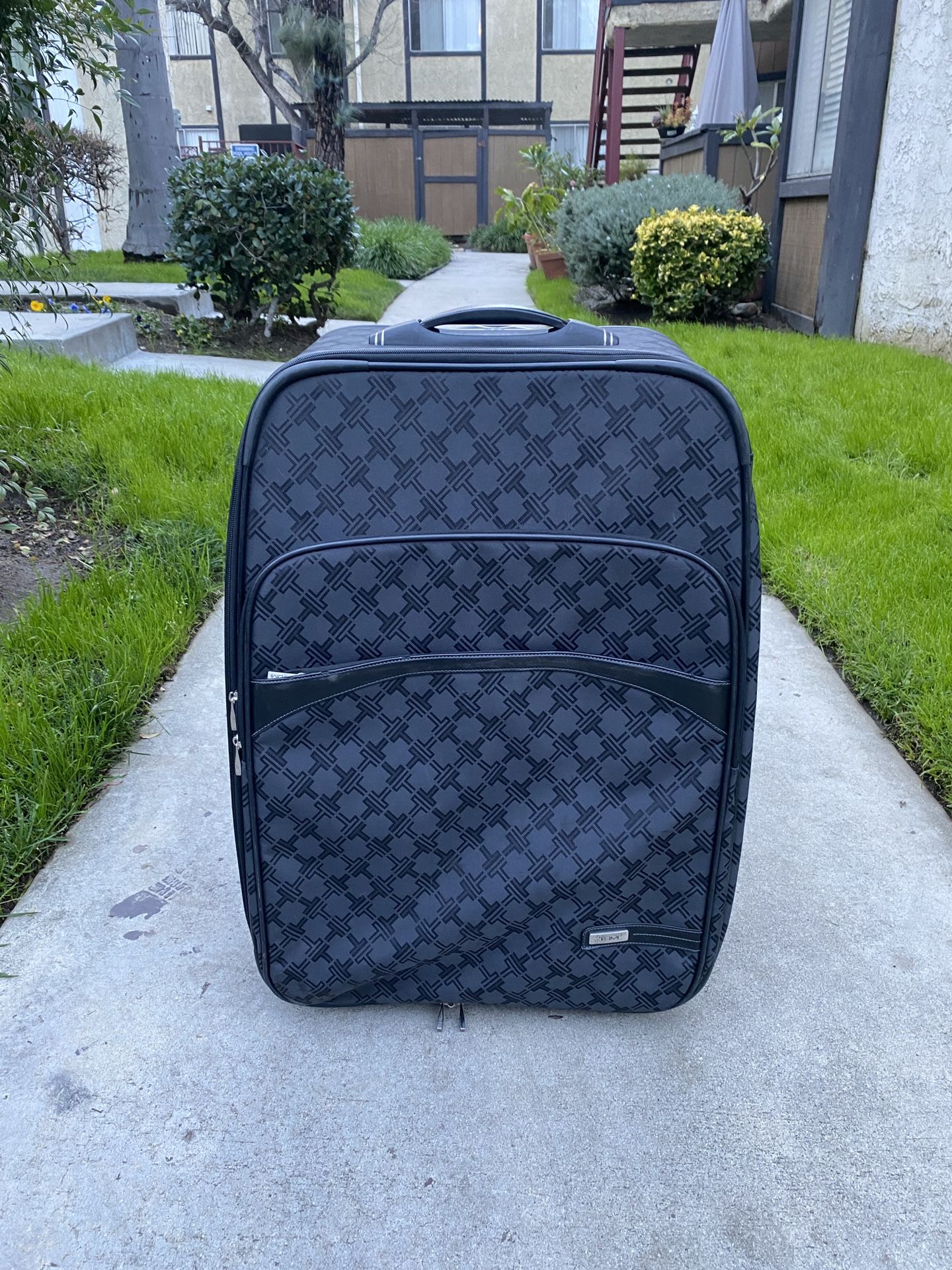 tumi rolling carry on Luggage 72026cvr Used See Pics For Condition
