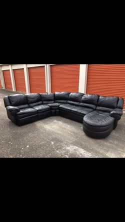 Black sectional sofá