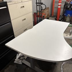 Uplift desk/ergonomics