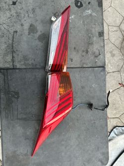 2014-2020 Lexus is tail lights