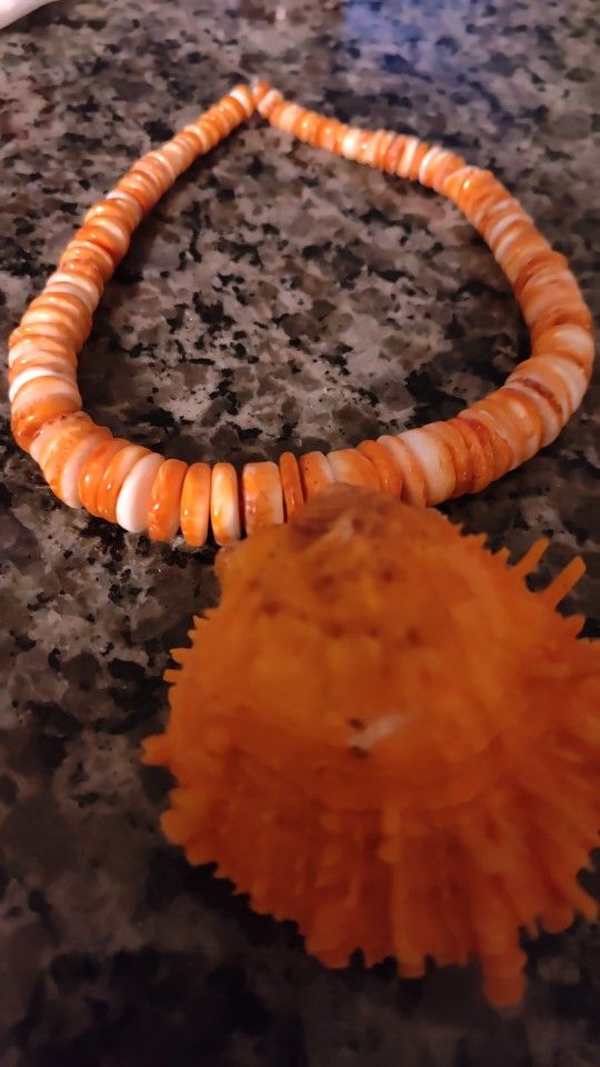 Spondylus Necklace And Pendant