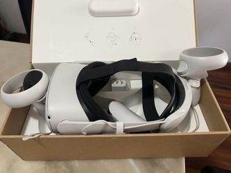 Meta Oculus Quest 2 256GB VR Headset Bundle