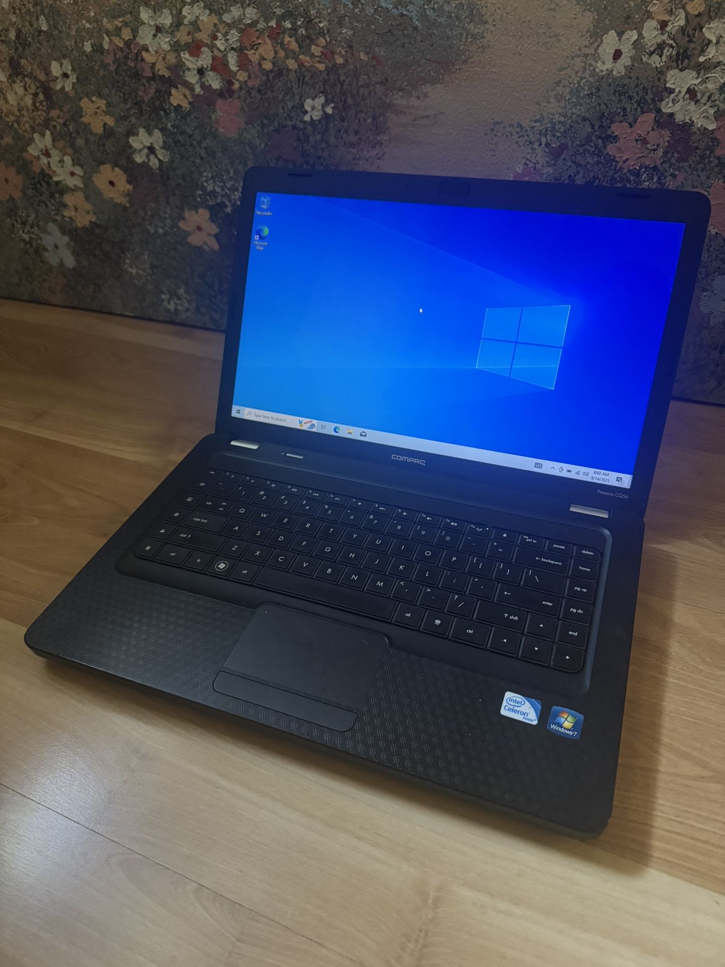 Compaq Laptop with Charger