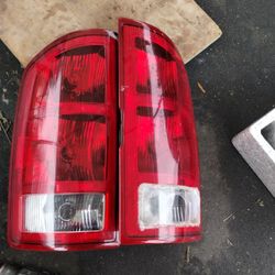 Tail Lights 03 Ram 