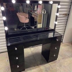 New Make Up Vanity Desk With Mirror & Lights
