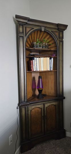 Corner Bookshelf