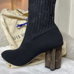 Louis Vuitton Authentic Black Heeled Boots