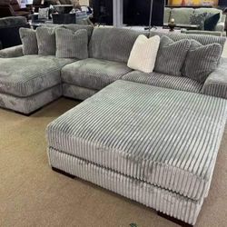 Lindyn Fog 3 Piece sectional With Ottoman 