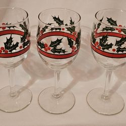 Vintage 3 Holly & Berries By Libbey Glass Company Water Goblet