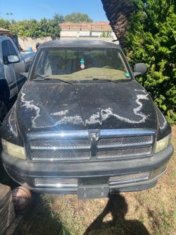 2001 Black Dodge Ram 1500 v8
