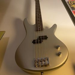 Ibanez 4-String Bass
