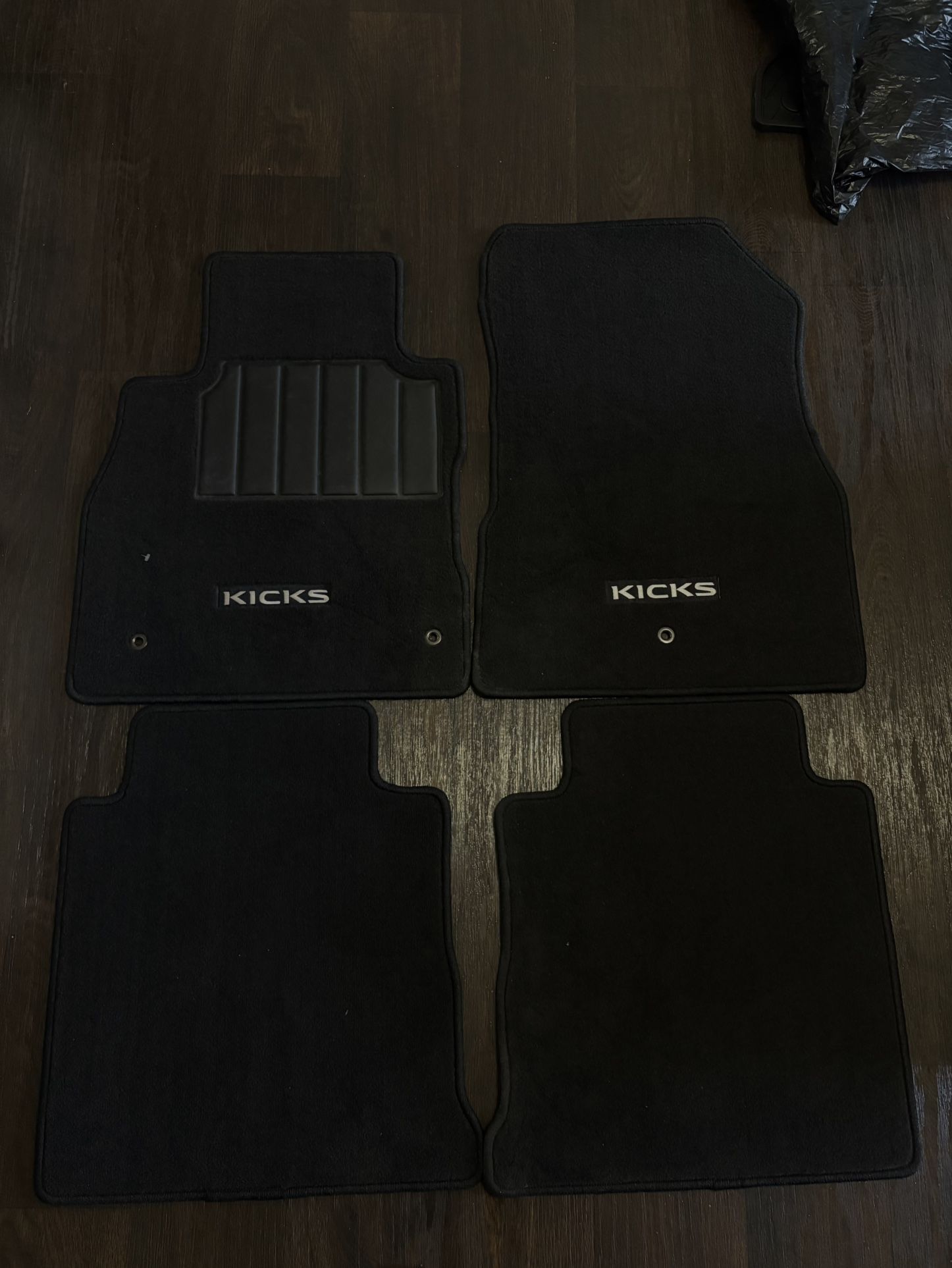 ✅NEW OEM 2018-2025 Nissan Kicks Black Carpet Carpeted Front & Rear Floor Mats Set