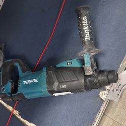 Makita Drill ‼️ASK FOR DIANA‼️