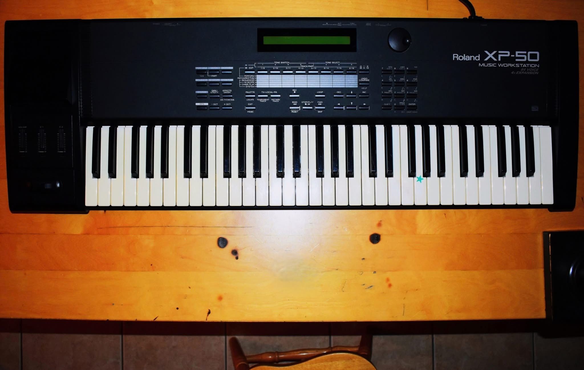 Roland XP-50 – Synthesizer Workstation Keyboard