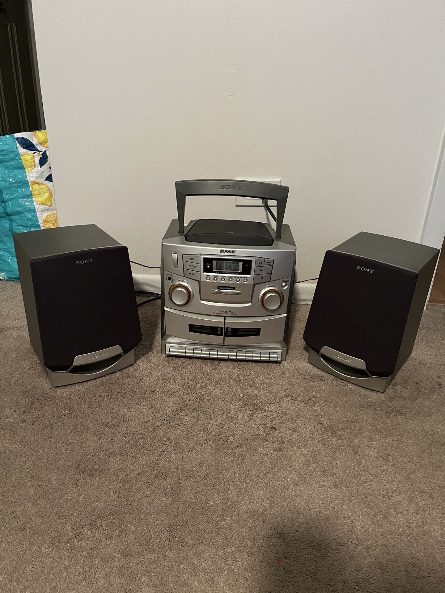 Sony CFD-ZW755 Boombox CD Player Dual Cassette Am Fm Radio Detachable Speakers Mega Bass Used Very Good Condition Clean Everything Working 