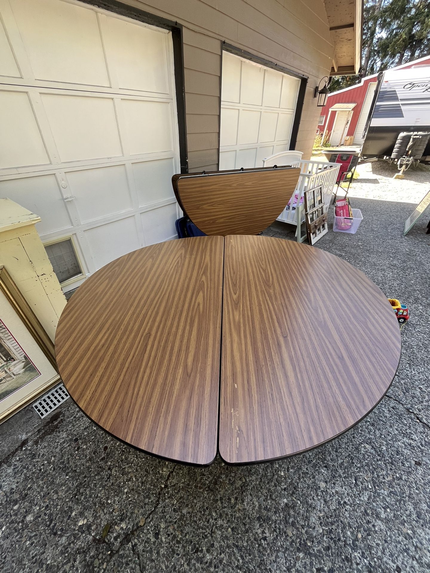 Folding Cafeteria Tables