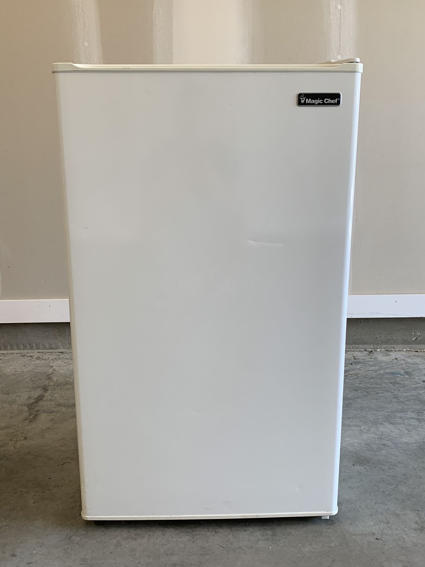 Magic Chef Mini Fridge