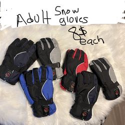 SNOW GLOVES 🧤 8$ PICK UP DOWNTOWN LOS ANGELES NEAR UNION STATION 