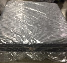 Simmons Beautyrest Black new extra firm Mattress