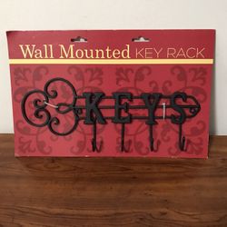 ✔️NWOT Wall Mounted Key Rack 🔑