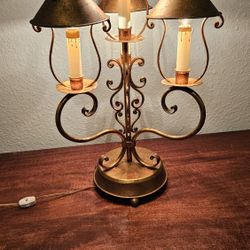 Antique Gold Scrolled 4 Head Candelabra Table Lamp 