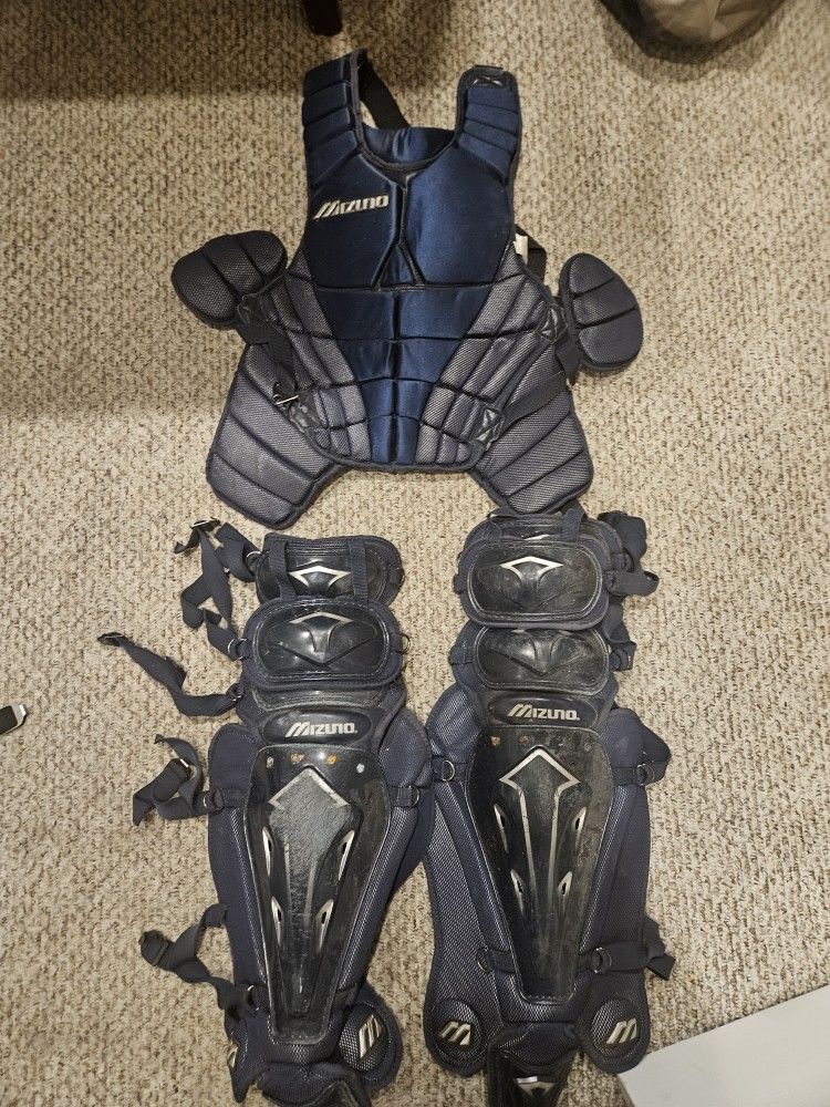 Mizuno Intermediate Catchers Set