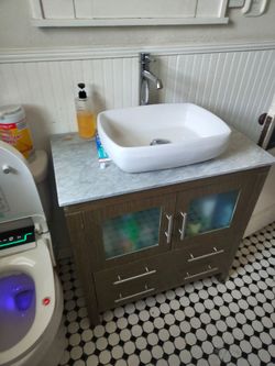 32.25 in wide marble vanity