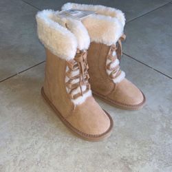 Old Navy Toddler Girl’s Faux Fur Boots, Size 7, 10, 11